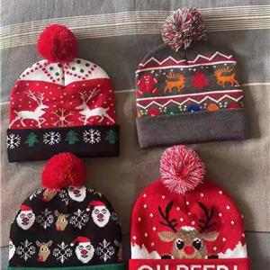 Flat knitting beanies